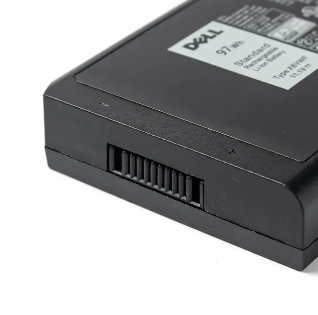 MXV9V Battery Dell Latitude 60Wh vista del conector