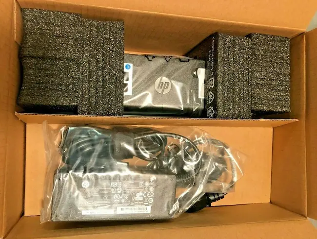 Hewlett Packard HP 2012 Docking Station A7E32AA 90W in box
